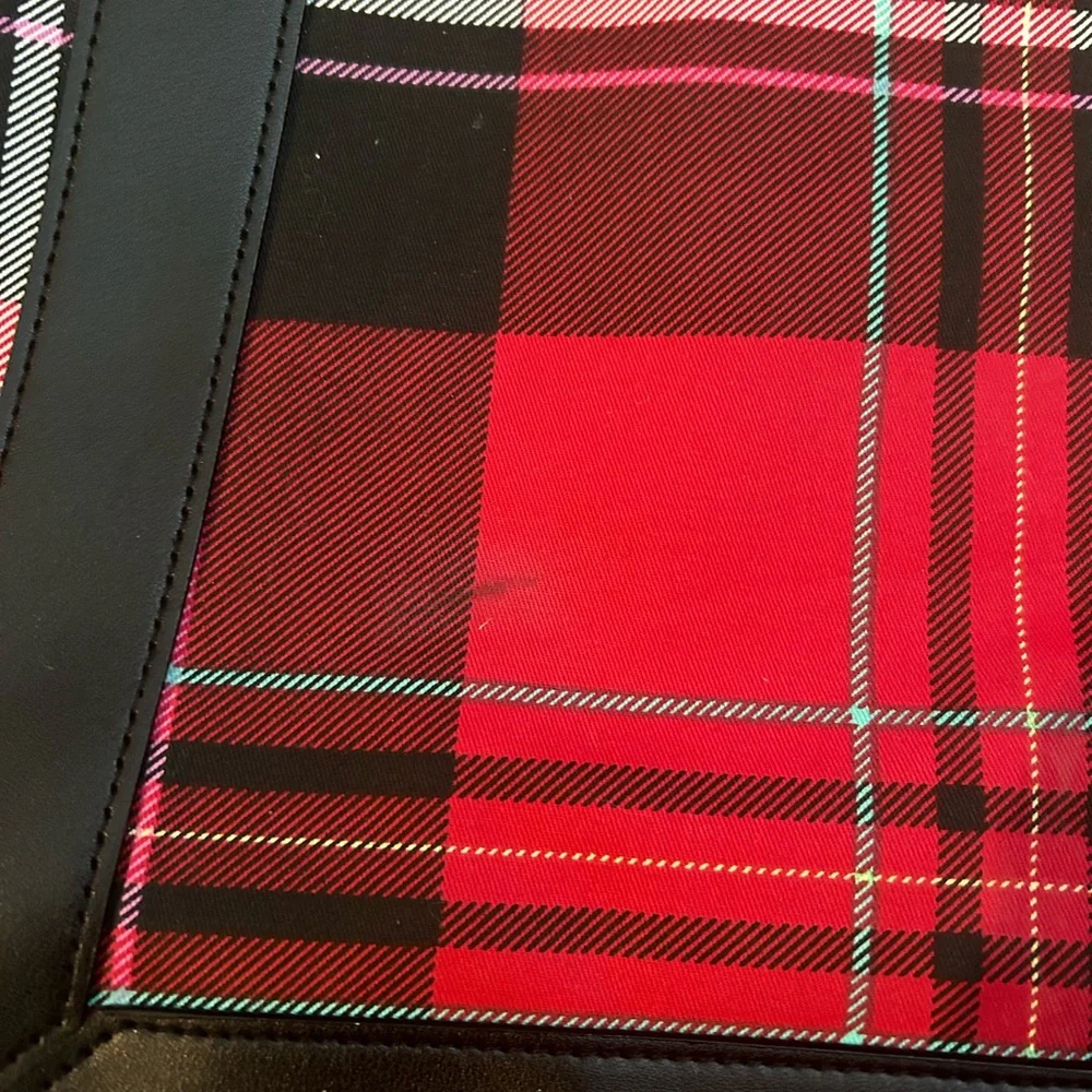 NWT - Victoria‎ Secret Plaid Tote